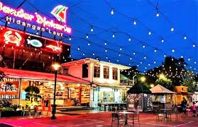 Setelah masuk ke kopleks flavor bliss, kamu bisa belok kanan melewati. Broadway Alam Sutera Spot Foto Kekinian Di Tangerang Selatan Indonesia Traveler