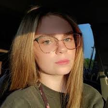 Charlotte Weller's Instagram, Twitter & Facebook