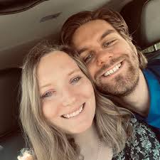 Are there full-time animal-related jobs paying over $13?