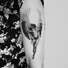 Pin By Emre Serbetcioglu On Tattoos Mythology Tattoos Black Ink Tattoos Best Sleeve Tattoos