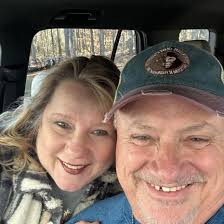 Where to find floral wedding arches for purchase or rent?