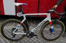 Mathieu van der poel's canyon lux cf for 2021 in detail. Insider Rides Mathieu Van Der Poel S Canyon Aeroad Chainslap