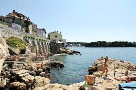 Tutti gli appartamenti hanno vista diretta sul mare e vista panoramica di rovigno, spiaggia e mare! Appartamenti Emiliano Rovinj Rovigno Istria Croazia Rovinj Com