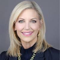 Patricia Lobdell's Instagram, Twitter & Facebook