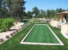 Sizes for the amateur bocce courts are: How To Play Bocce Ball On Grass Arxiusarquitectura