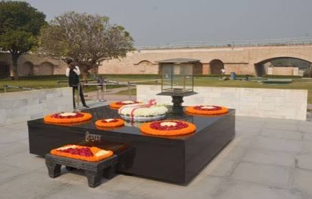 Gandhi's Tomb or Raj Ghat-Facts and visit