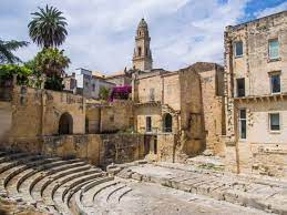 E' nel '600 che l'architettura civile e religiosa della puglia subisce, come in tanti altri luoghi d'italia, una vera e propria sferzata artistica e spettacolare. The Ultimate Guide To Lecce Italy The Most Beautiful City In Puglia