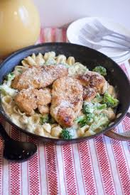 Garlic Herb Chicken Con Broccoli Olive Garden Copycat Call Me Betty Herb Chicken Garlic Herb Chicken Chicken Crockpot Recipes