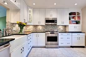 Browse back painted glass backsplash on houzz. 75 Beautiful Kitchen With Glass Tile Backsplash Pictures Ideas May 2021 Houzz