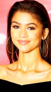 This 7'9" baller can dunk without jumping 🏀😯