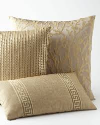 34 Disenos De Cojines Decorativos Para Tu Sala Http Cursodeorganizaciondelhogar Com 3 Dorm Decorative Pillows White Decorative Pillows Bed Pillows Decorative