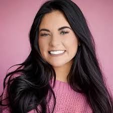 Jacqueline Layton's Instagram, Twitter & Facebook