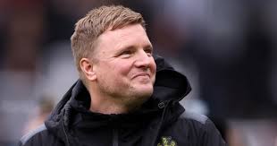 Daley Blind concedes a penalty, but Manchester United fans are furious with  Marcos Rojo