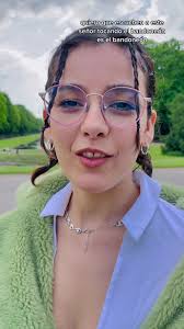 Vlog of the day: Exploring the stunning Benrath Palace in Düsseldorf, and  feeling like royalty 👑 The baroque-style architecture, beautiful gardens,  and ornate furnishings took my breath away. ...