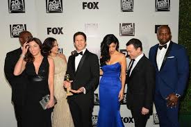 Andy Samberg Chelsea Peretti Photostream Chelsea Peretti Brooklyn 99 Cast Brooklyn Nine Nine