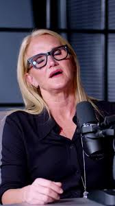 Mel Robbins Stuck in Elevator