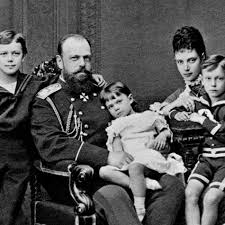 В 1889 году при дворе появился талантливый политик и финансист с. V Sankt Peterburge Prohodit Vystavka Aleksandr Iii I Mariya Fedorovna