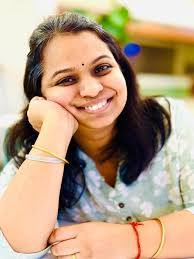 42. 27/11/1983. 🥳 Clarity has been the biggest gift. Practising what i  preach re sitting with things, the good, the bad and the ugliest of things,  and saying no where i would