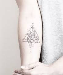 19 Rose Tattoos That Are Anything But Cliche Geometric Rose Tattoo Geometric Tattoo Rose Tattoos