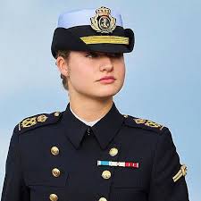 Analizamos con el ex comandante del buque Elcano los peligros de Leonor en  la travesía