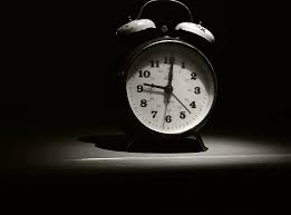 Check spelling or type a new query. Jam Tua Jam Alarm Meja 2 Bel Putih Antik Hitam Dan Putih Wallpaper Hd Wallpaperbetter