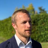 100+ ملفًا شخصيًا يحتوي على “Schellhase”