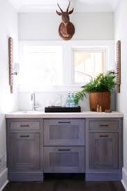 Steam and smoke carry particles into the using vegetable oil and baking soda is a great solution for how to clean your kitchen cabinets. How To Clean Your Kitchen Cabinets