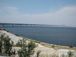 Fyren har inte varit aktiv sedan 1900, men är fortfarande ett massivt arkitektoniskt verk och en fantastisk utsiktsplats. Oresundsbron Sedd Fran Lernacken Oresund Bridge Malmo Resmi Tripadvisor