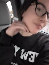 pick your poison, babe 😝 #fyp #lipsync #taylorswift