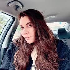 Ali Langston's Instagram, Twitter & Facebook