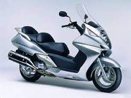 9 Maxi Scooters Ideas Scooter Motorcycle Motor Scooters