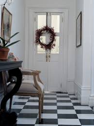 These days there are a lot of variations in the entryway floorings of the houses as people try to customize their choices from the different designs available. 15 Floor Tile Designs For The Foyer