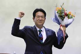 The us kukkiwon assocation is an independent kukkiwon poom/dan service provider. Lee Defeats Lim In By Election To Become New President Of Kukkiwon