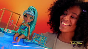 Rainbow High Pacific Coast Simone Summers ➤ al MEJOR precio