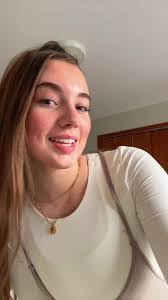 Emma Flickinger's Instagram, Twitter & Facebook