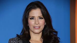 Familia conoce a mujer que recibió corazón de hija con VIH