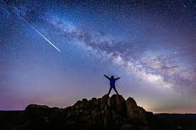 Opplev denne sjeldne kosmiske begivenheten med yoga og drikke på en takhytte i brooklyn. Superfullmane Och Himlafenomen 2020 Land Astronomi Solformorkelse Universitet