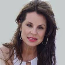 Heather Weingarten's Instagram, Twitter & Facebook