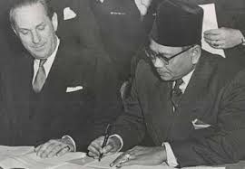 Tunku abdul rahman was born on february 8, 1903, in alor setar, kedah, in malaya, a country then under british control. Uncategorized Yasminarisafeizal