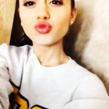 Lola Collins Lovato (@Lola_Collins_)