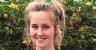 Danielle Nicol's Instagram, Twitter & Facebook