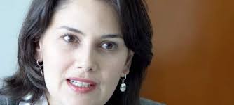 Exministra dice que acusaciones son "infames"