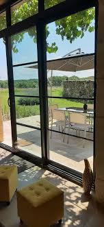 Elle a été conçue à partir d'un clone numérique qui a permis de réaliser des coques sur lesquelles des artistes ont projeté. Lascaux Perrot En Perigord