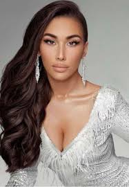Après avoir suivi un long entraînement en france, celle qui a succédé à clémence botino a traversé de nombreuses émotions. Miss Univers 2021 Decouvrez Les 74 Candidates De La 69e Edition Du Concours Photos Avec Tele 7 Jours