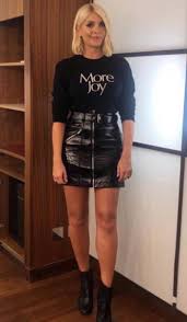 On tuesday morning holly revealed the outfit that she and her stylist angie smith had chosen that was deemed 'too short' to be worn on itv's this morning. Holly Willoughby S This Morning Style Buy Her Clothes Who What Wear Uk
