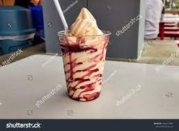 Costco Very Berry Strawberry Sundae Stock Photo Edit Now 1385071856