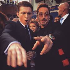 Tom Holland Oh My God It S Robert Downey Jr 41 2k Likes 425 Comments Robert Downey Jr Robertdowneyjr On Instagram Fbf To The La Spide Personajes De Marvel Tom Holland Spiderman Fotos De Marvel