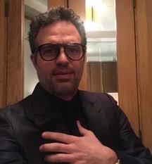 Celebrity couple Beth and Howard Stern uses 90 million dollar fortune to  foster hundreds of cats