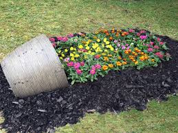 Touch device users, explore by touch or with swipe gestures. Beautiful Diy Spilled Flowerpots Decoration 33 Ideas That Will Enhance Any Garden My Desired Home