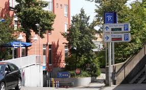 Das beste album frank zappas? Tiefgarage Hauptbahnhof Castra Regina Center In Regensburg Offnungszeiten Und Anfahrt